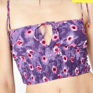 Motel Kimala tie and detail top
